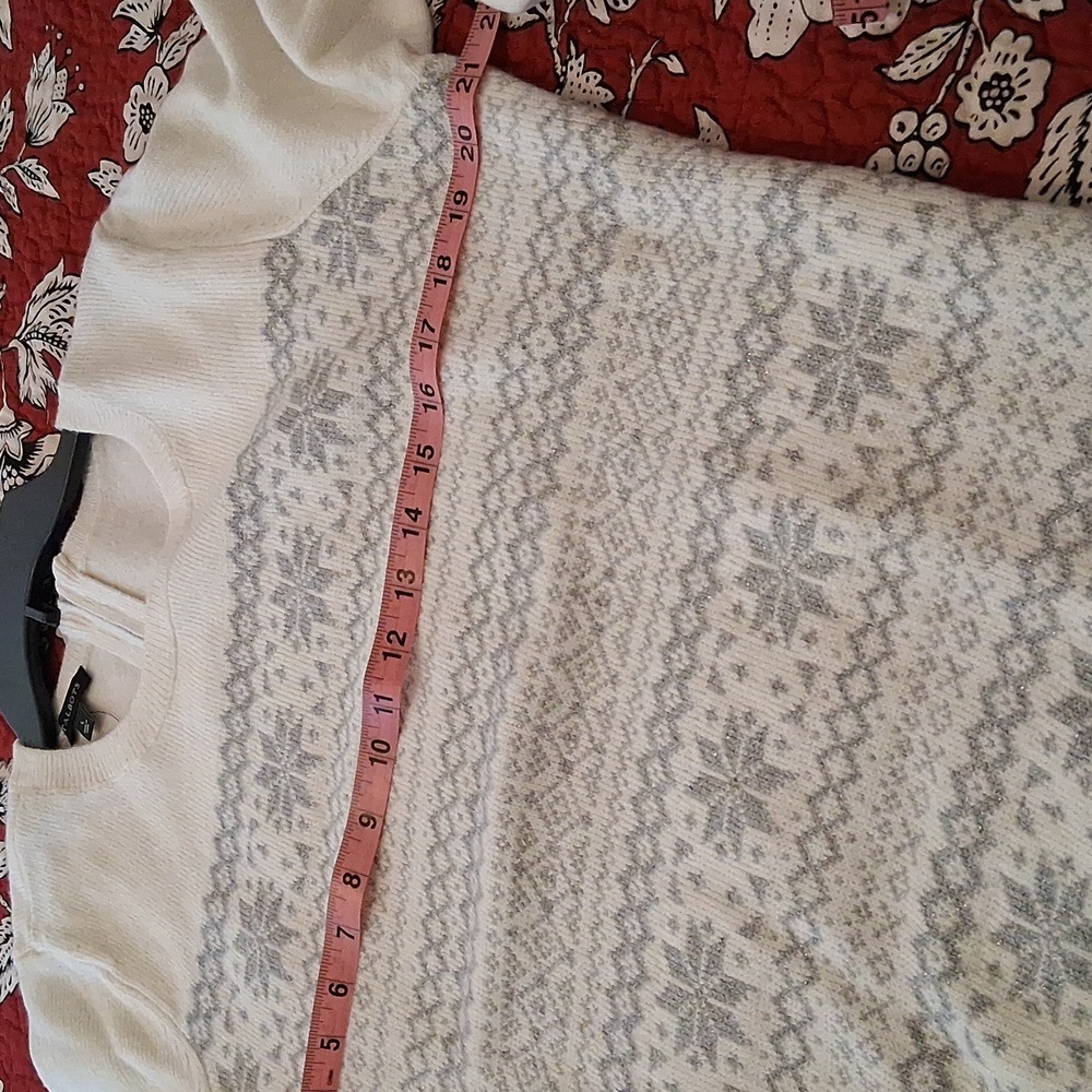 Talbots Snowflake Sweater - Picture 7 of 9